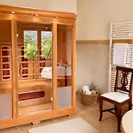 Gospodarstwo wiejskie Nocri - Privata Con Piscina & Sauna
