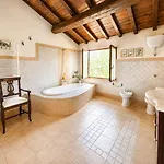 Gospodarstwo wiejskie Nocri - Privata Con Piscina & Sauna *