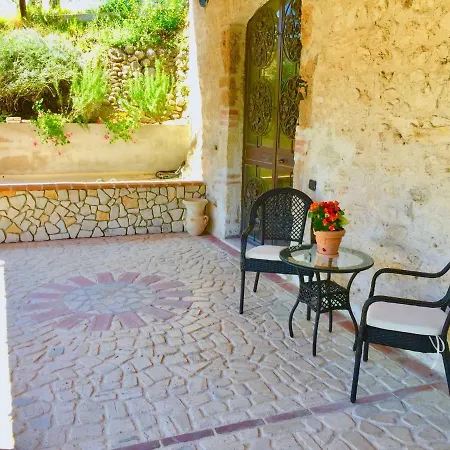 Villa Nocri - Oasi Wellness Con Piscina & Sauna Privata فيلة